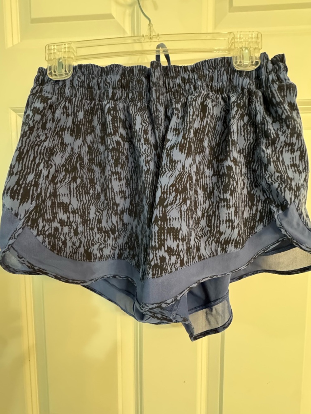 Athleta Blue and Black Printed Mesh Racer Run Mid Rise 4" Running Short